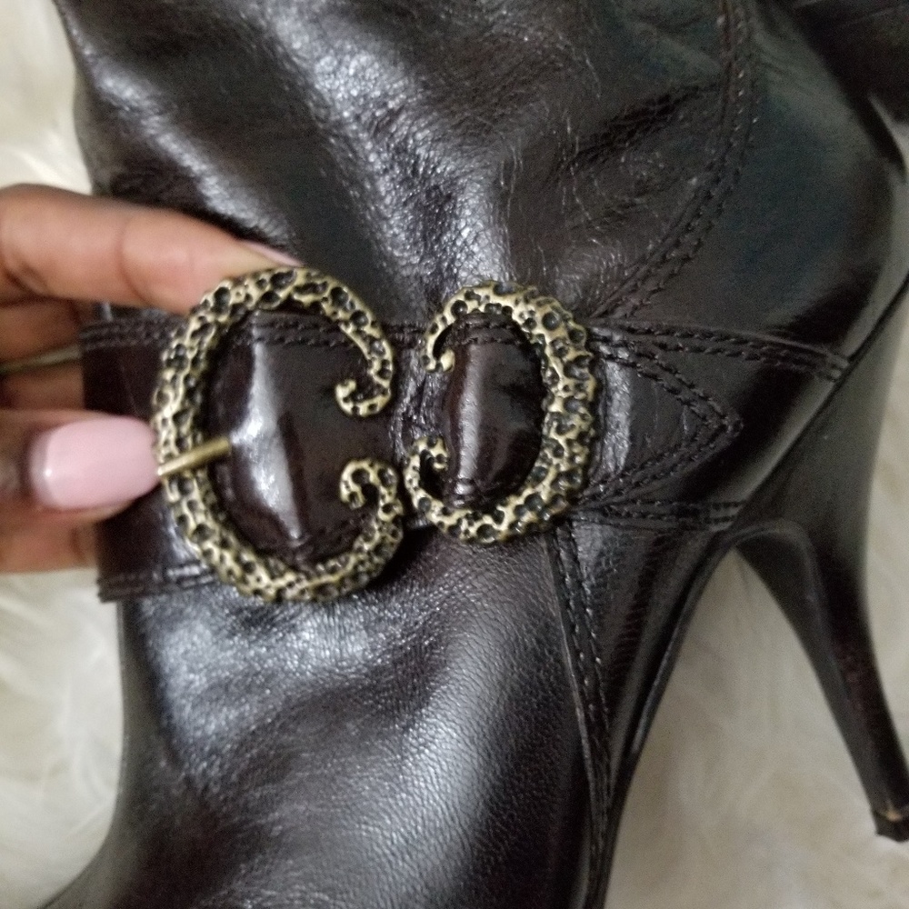 Shoes - Picture 2 of 5